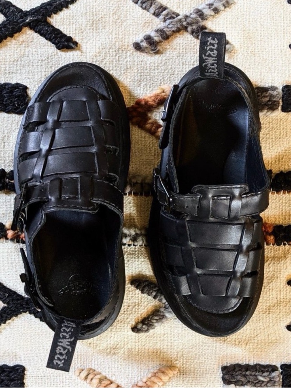 Dr. Martens 8092 ArcMono Leather Fisherman Sandals, Black NWB